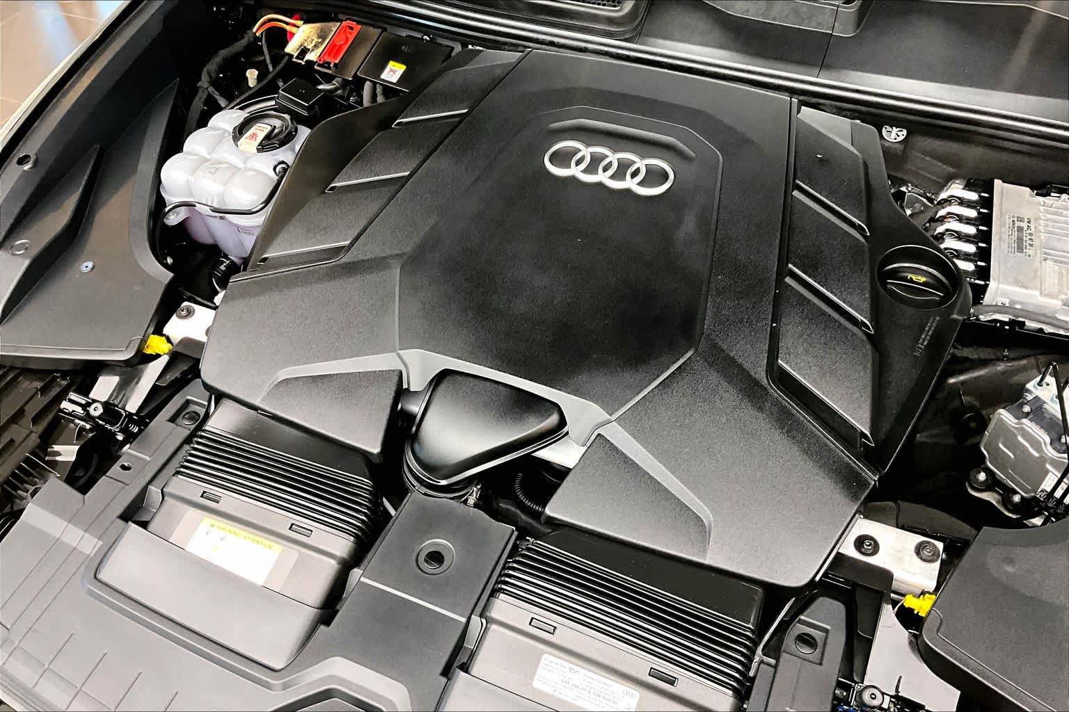 Used 2023 Audi Q8 Premium w/ Convenience Package AWD/4WD image 31