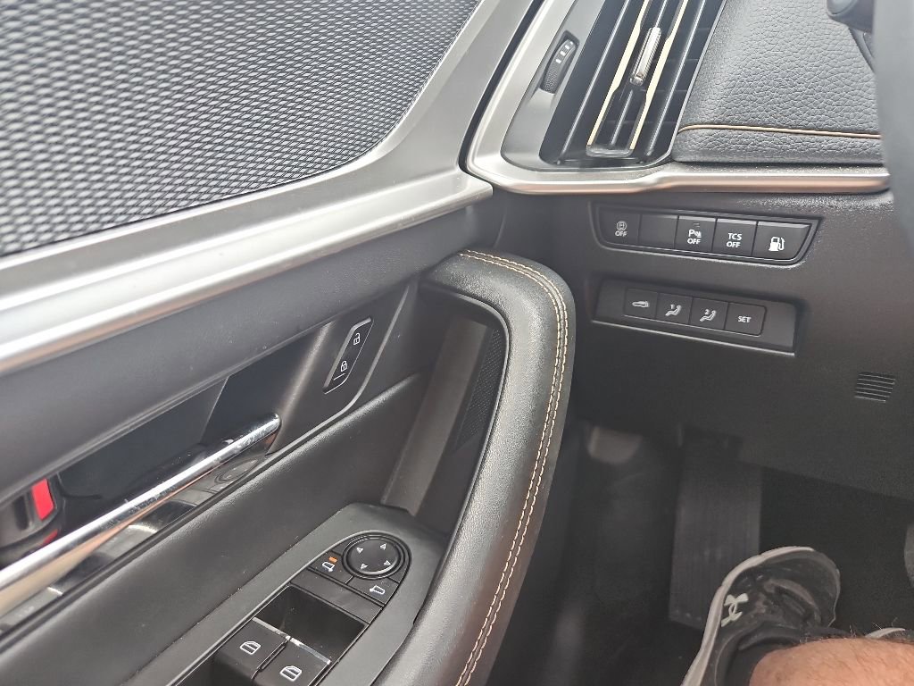 Used 2024 MAZDA CX-90 Plug-In Hybrid w/ Premium Pkg AWD/4WD image 22