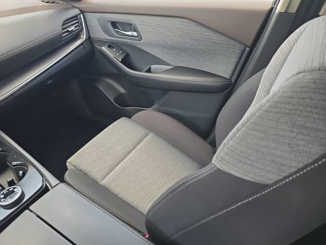 Certified 2023 Nissan Rogue SV AWD/4WD image 15