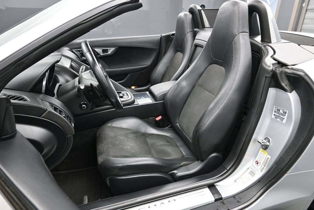 Used 2016 Jaguar F-TYPE Convertible RWD image 5