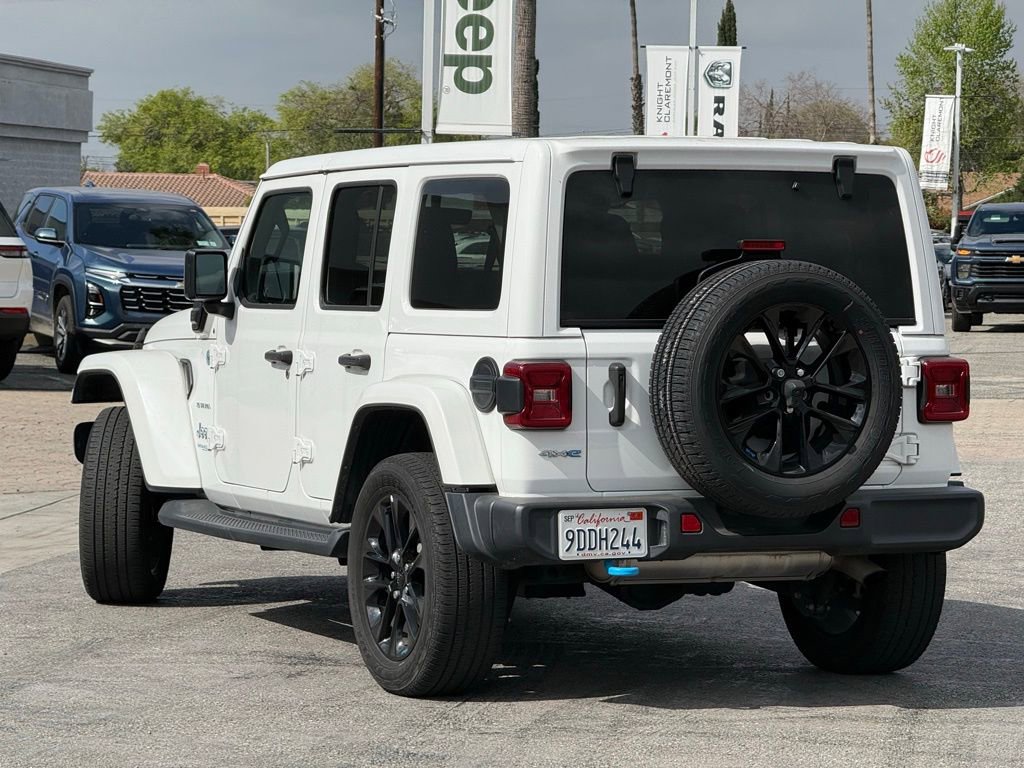 Used 2022 Jeep Wrangler Unlimited Sahara image 2