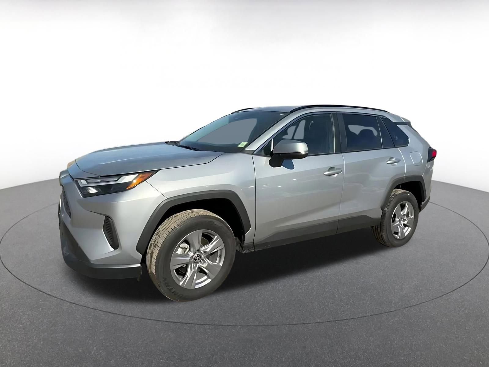 Used 2025 Toyota RAV4 XLE w/ Weather Package FWD image 8