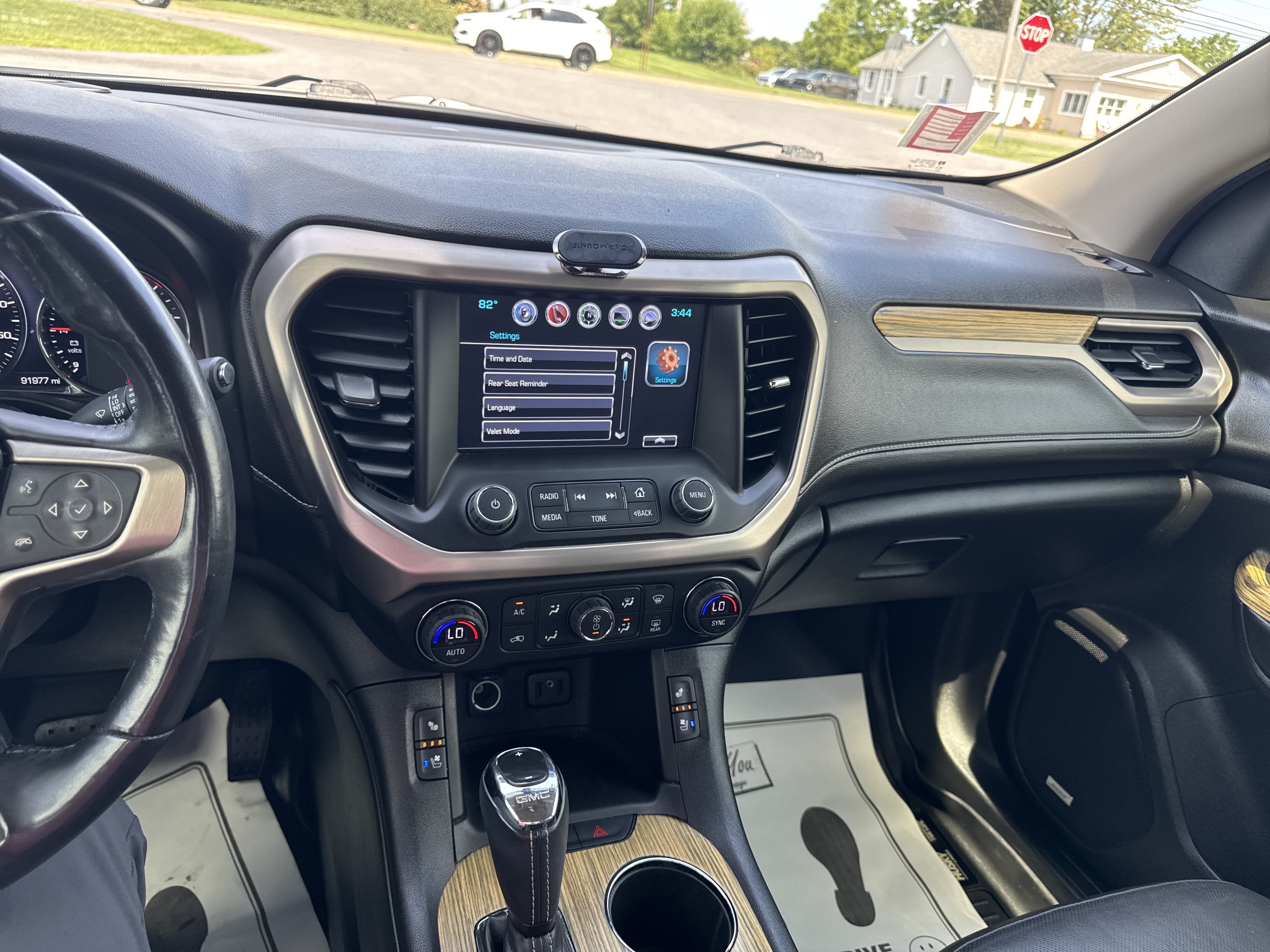 Used 2018 GMC Acadia Denali w/ Technology Package AWD/4WD image 25