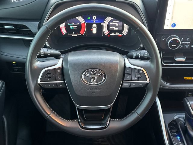 Used 2025 Toyota Highlander XSE image 14