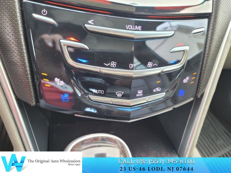 Used 2013 Cadillac XTS Premium AWD/4WD image 21