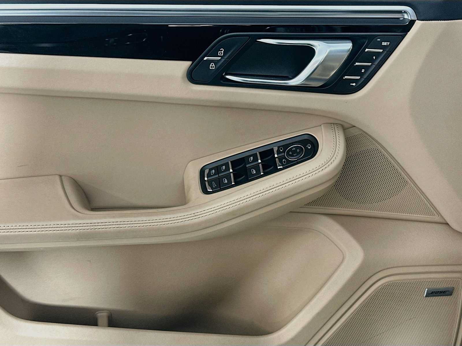 Certified 2024 Porsche Macan Turbo AWD/4WD image 11