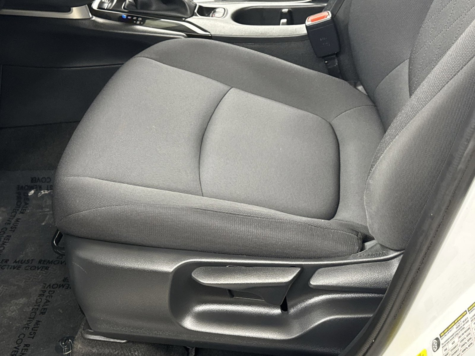 Used 2023 Toyota Corolla Cross LE image 18