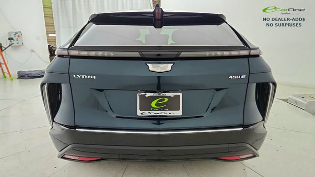 Used 2025 Cadillac Lyriq Luxury w/ LPO, Floor Liner Package RWD image 5