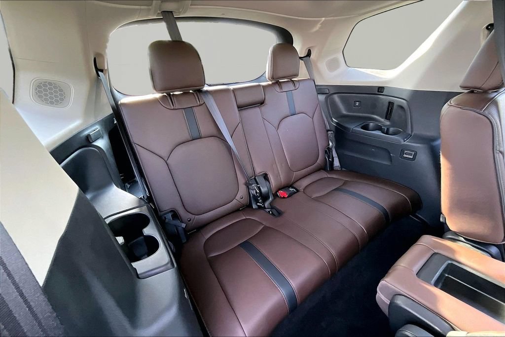 Used 2025 Honda Pilot Elite image 20