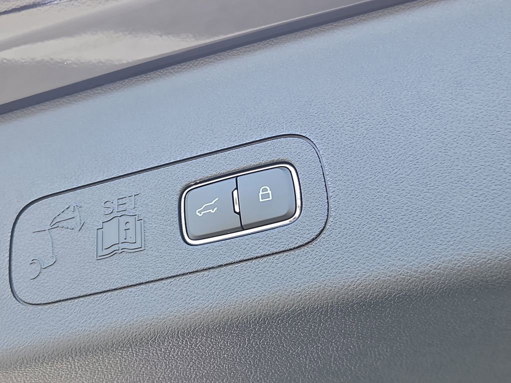 New 2025 Lincoln Aviator 2WD w/ Jet Appearance Package image 9