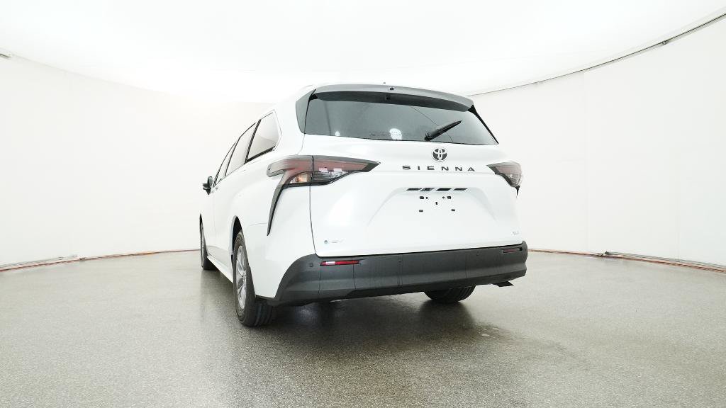 New 2026 Toyota Sienna XLE FWD image 25