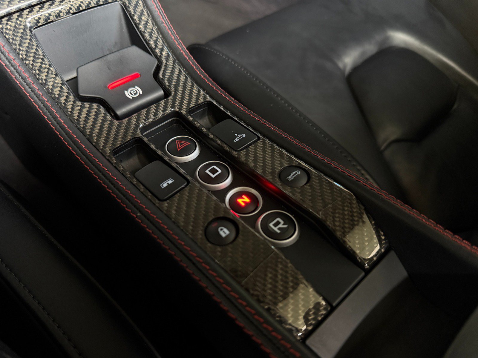 Used 2015 McLaren 650S Spider RWD image 36