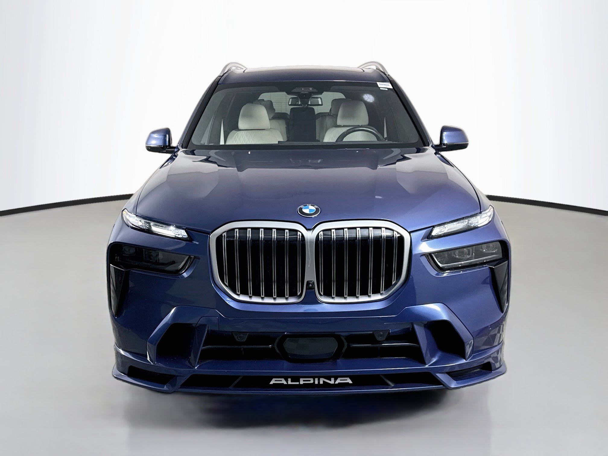 Used 2024 BMW ALPINA XB7 AWD/4WD image 2
