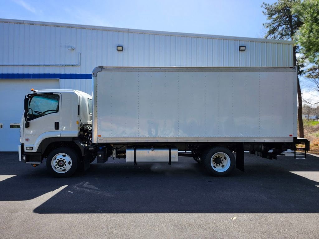 New 2026 Chevrolet Low Cab Forward 6500XD RWD image 2
