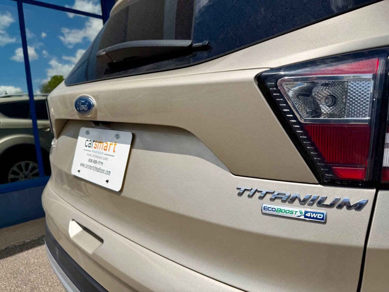 Used 2017 Ford Escape Titanium w/ Equipment Group 301A AWD/4WD image 11