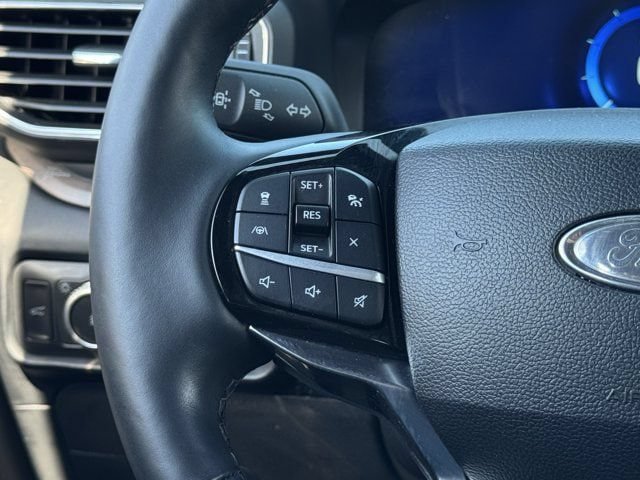 Used 2022 Ford Explorer Platinum w/ Equipment Group 601A RWD image 14