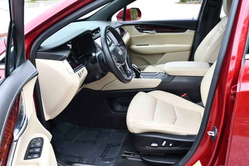 Used 2019 Cadillac XT5 Luxury FWD image 14