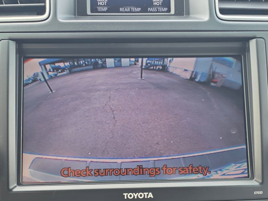 Used 2012 Toyota Highlander Limited w/ Tow Pkg image 14