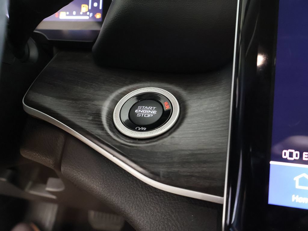 Used 2022 Jeep Grand Cherokee Limited AWD/4WD image 46