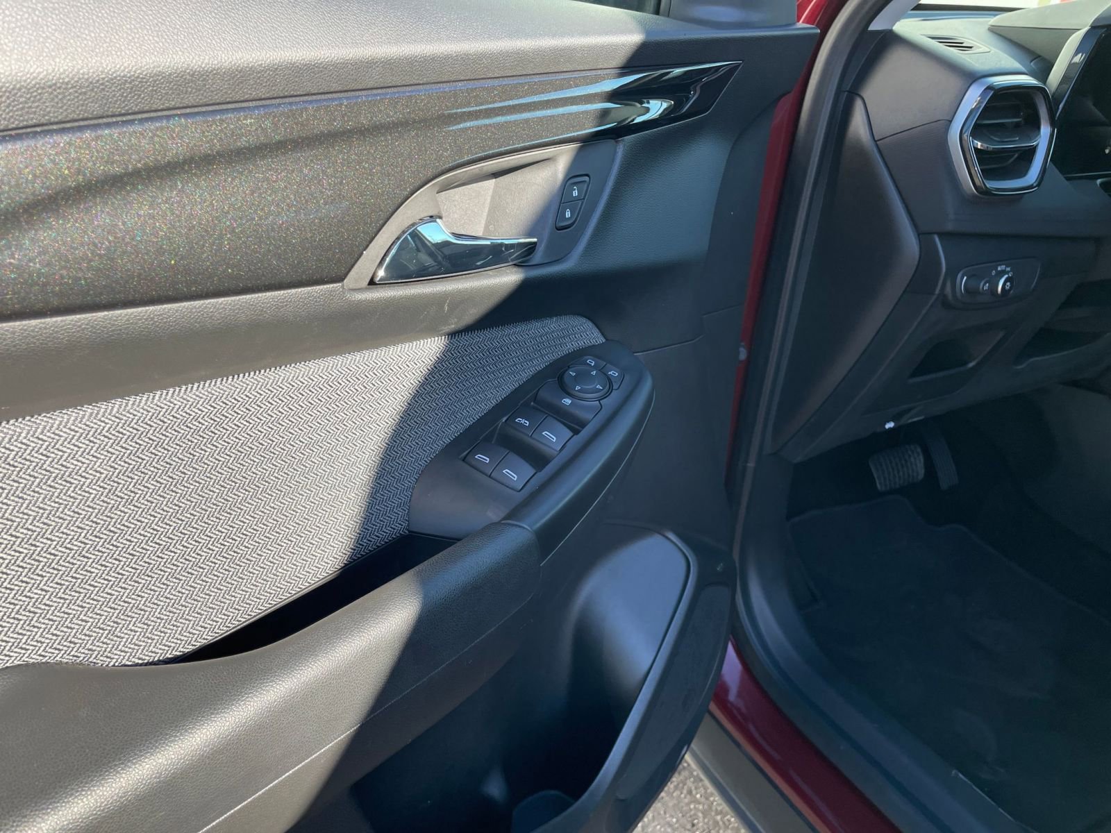 Used 2025 Chevrolet TrailBlazer LT image 20