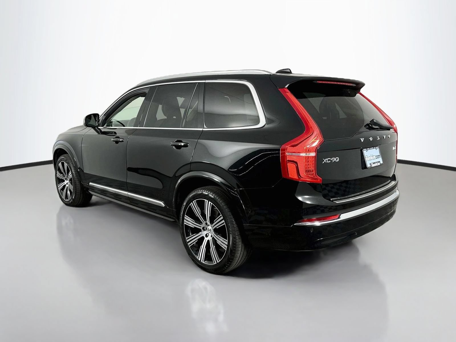 Used 2025 Volvo XC90 B6 Plus w/ Protection Package Premier AWD/4WD image 5