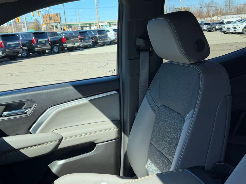 Used 2024 Chevrolet Colorado ZR2 w/ Safety Package image 22