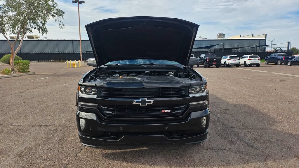 Used 2018 Chevrolet Silverado 1500 LTZ Z71 w/ LTZ Plus Package AWD/4WD image 43