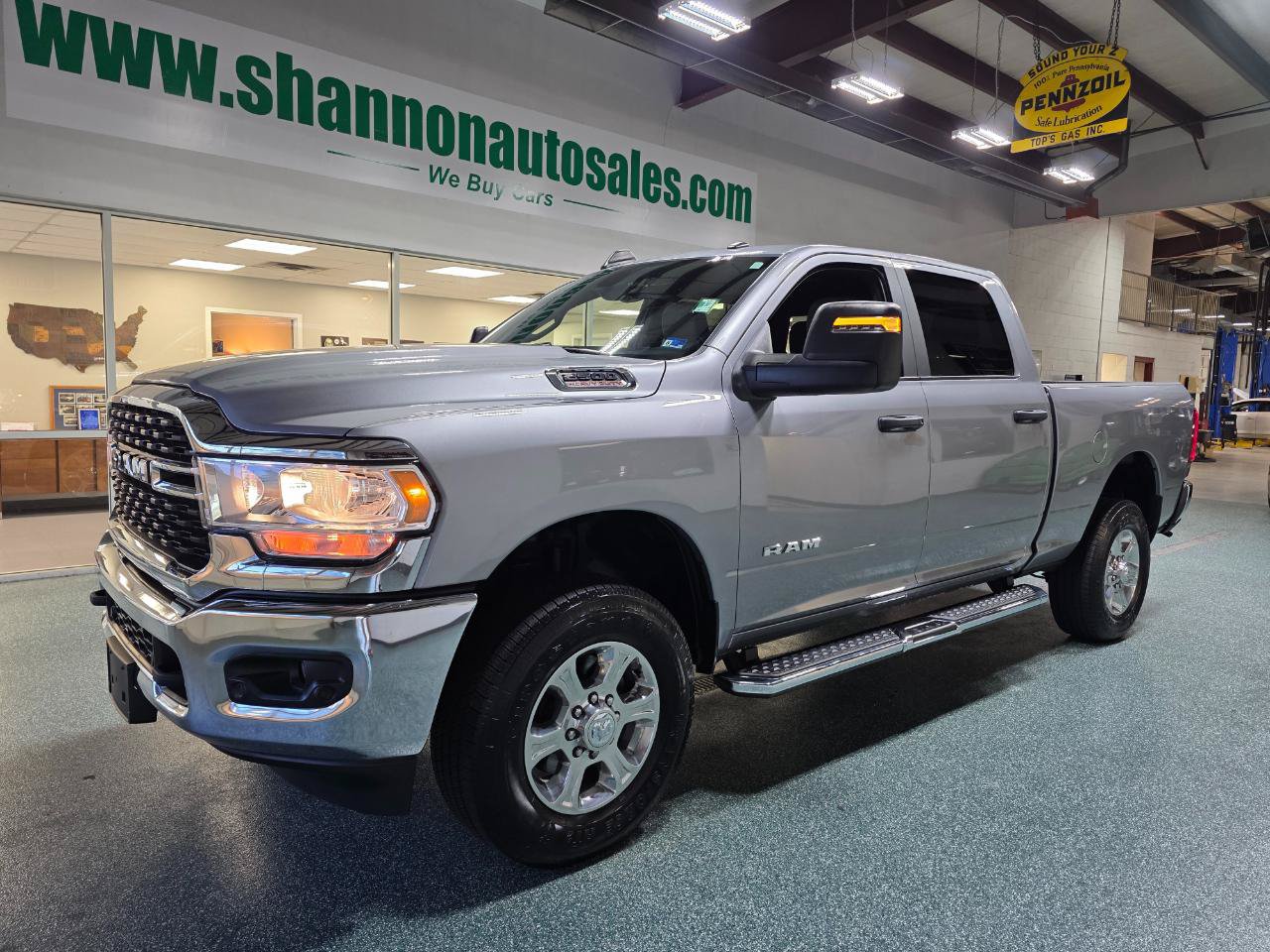Used 2024 RAM 2500 Big Horn w/ Level 2 Equipment Group AWD/4WD image 2