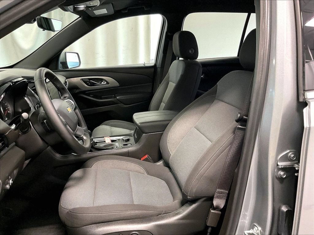 Used 2023 Chevrolet Traverse LT w/ Rear Camera Mirror Package AWD/4WD image 10