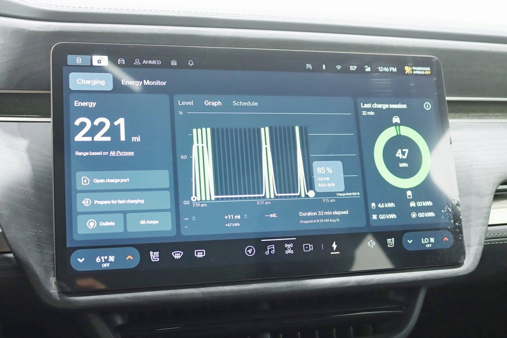 Used 2025 Rivian R1S Adventure image 19