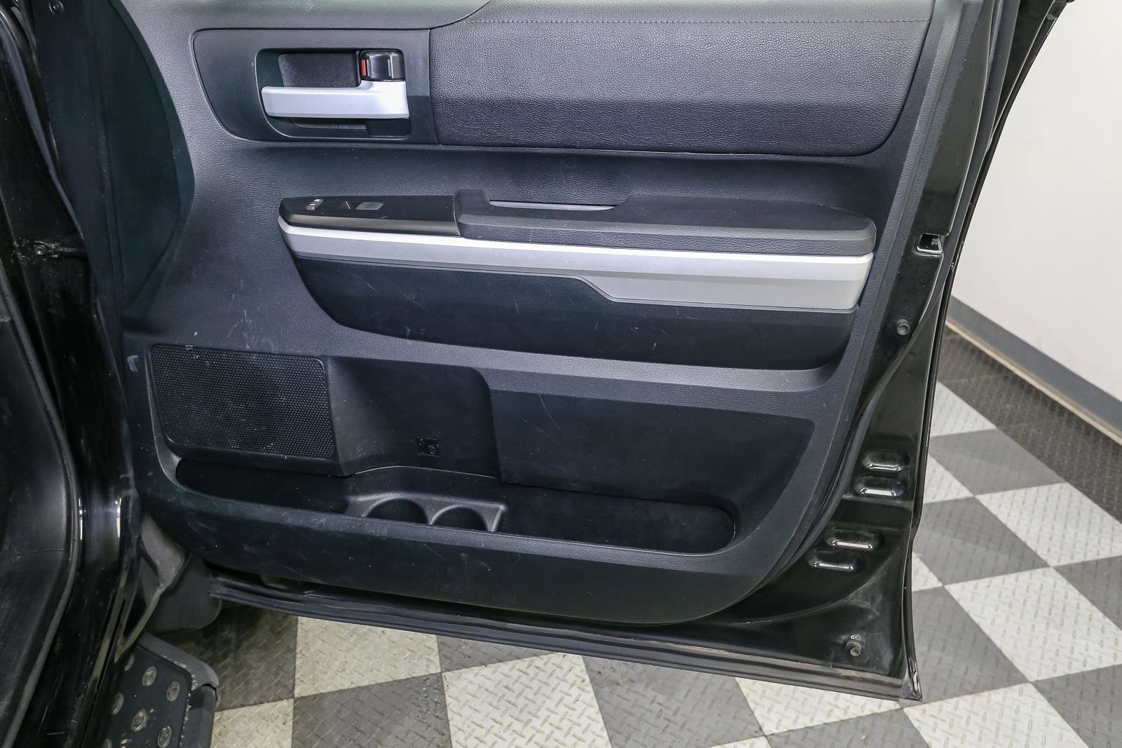 Used 2016 Toyota Tundra SR5 image 21