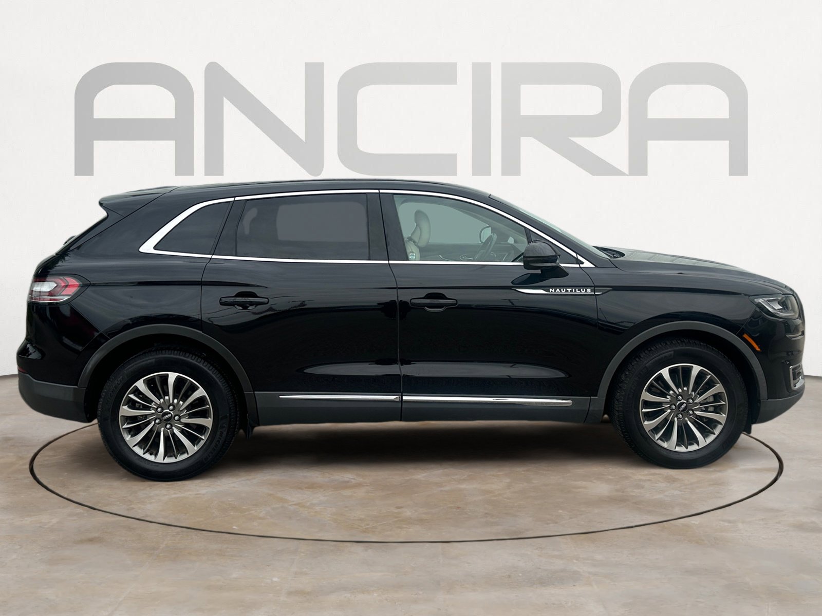 Used 2019 Lincoln Nautilus Select AWD/4WD image 11