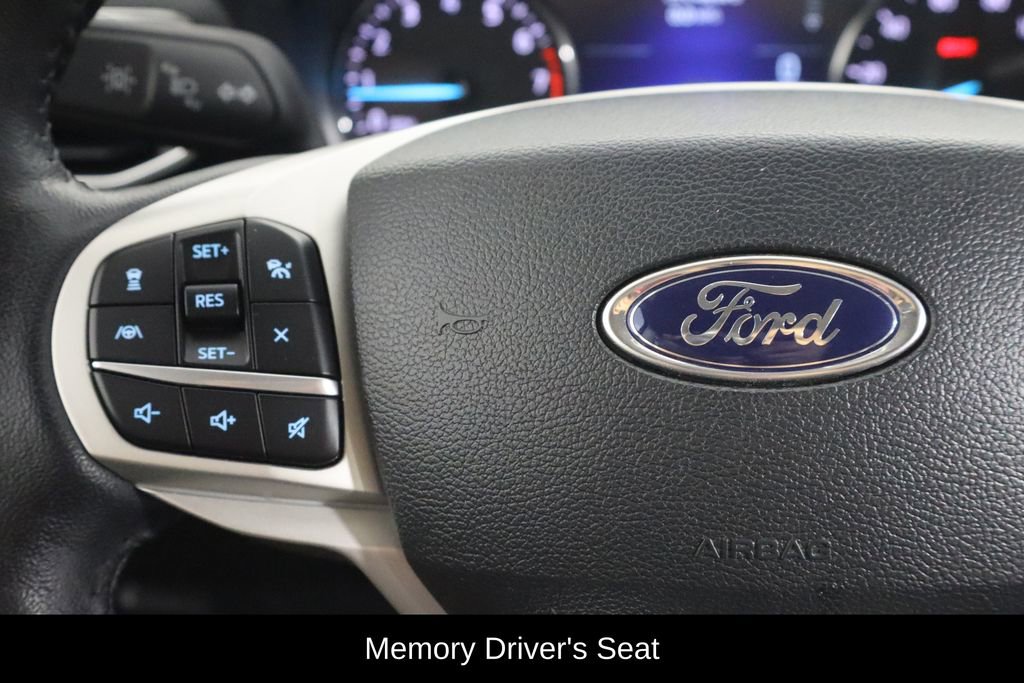 Used 2023 Ford Explorer Limited w/ Equipment Group 301A RWD image 8