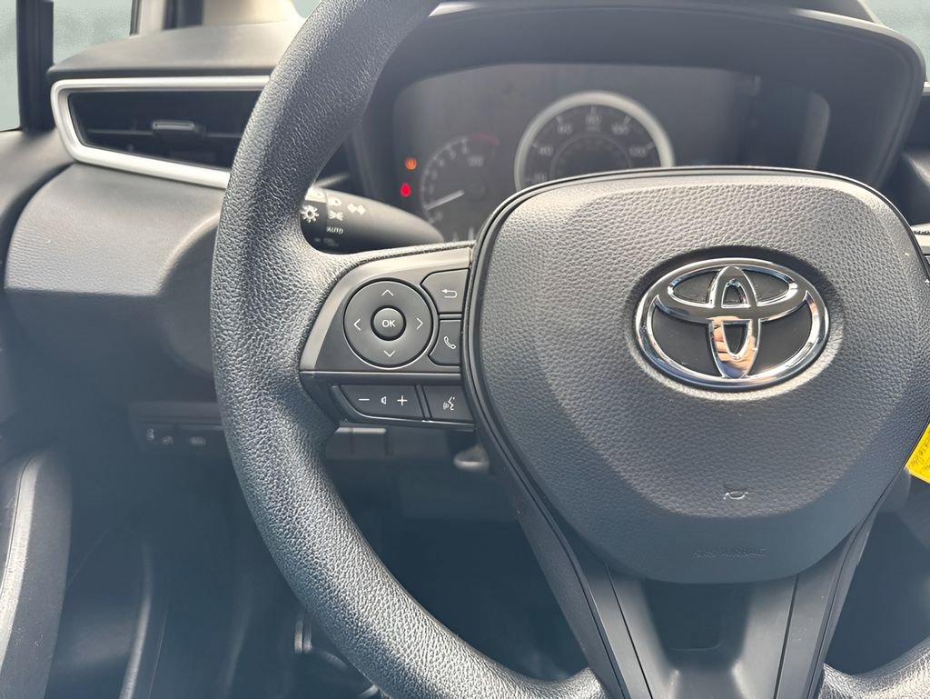 Used 2022 Toyota Corolla LE FWD image 13