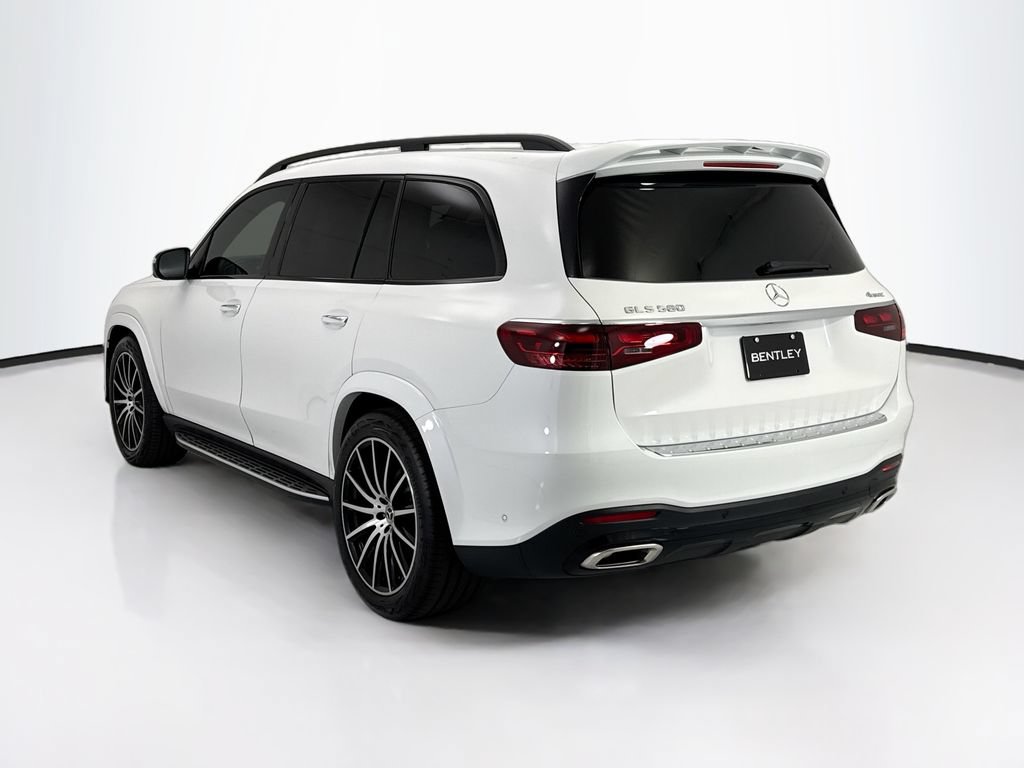 Used 2025 Mercedes-Benz GLS 580 4MATIC image 7