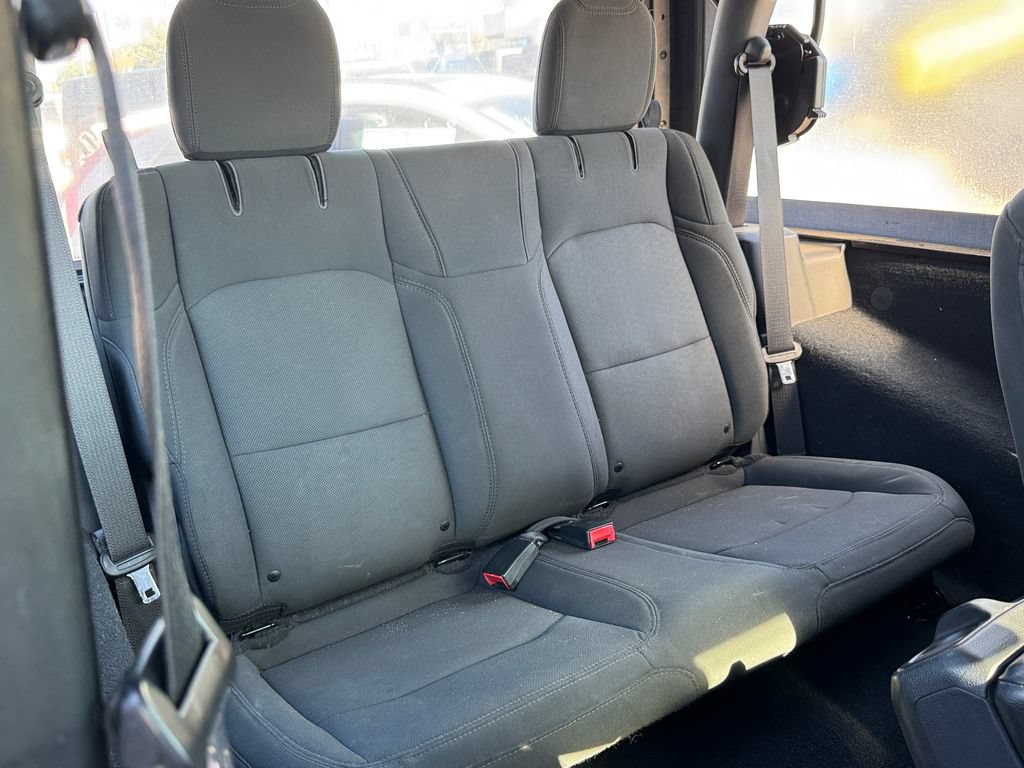 Used 2018 Jeep Wrangler Sport AWD/4WD image 4