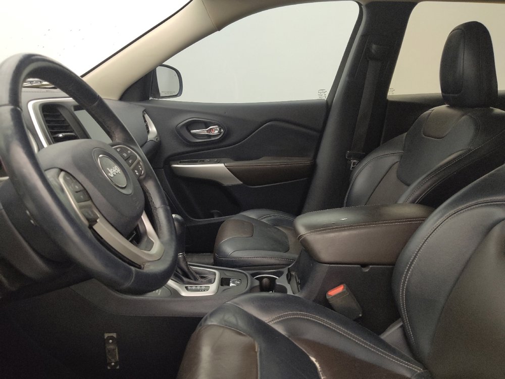 Used 2017 Jeep Cherokee Limited w/ Technology Group image 17