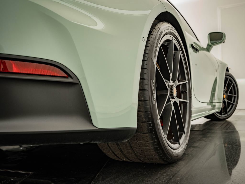 Certified 2025 Porsche 911 Carrera GTS RWD image 55