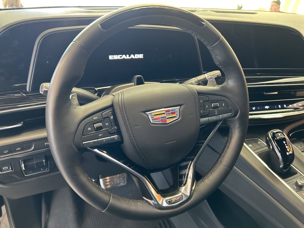 Used 2023 Cadillac Escalade ESV V AWD/4WD image 16