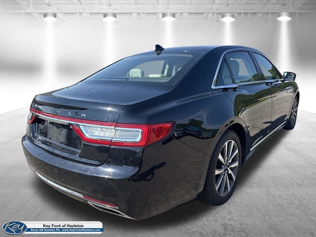 Used 2018 Lincoln Continental Premiere AWD/4WD image 12