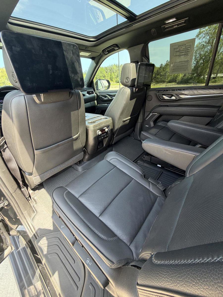 Used 2021 GMC Yukon Denali w/ Denali Ultimate Package image 14