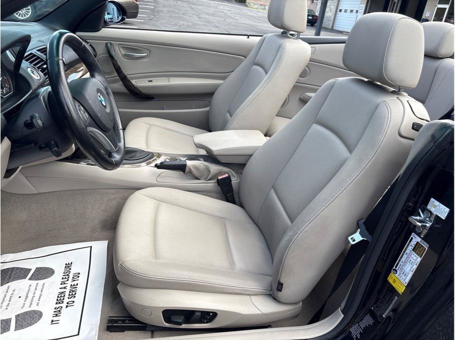 Used 2008 BMW 135i Convertible RWD image 9