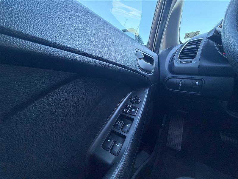 Used 2013 Kia Optima LX FWD image 17