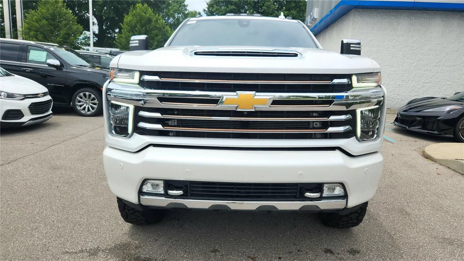 Used 2021 Chevrolet Silverado 3500 High Country AWD/4WD image 29
