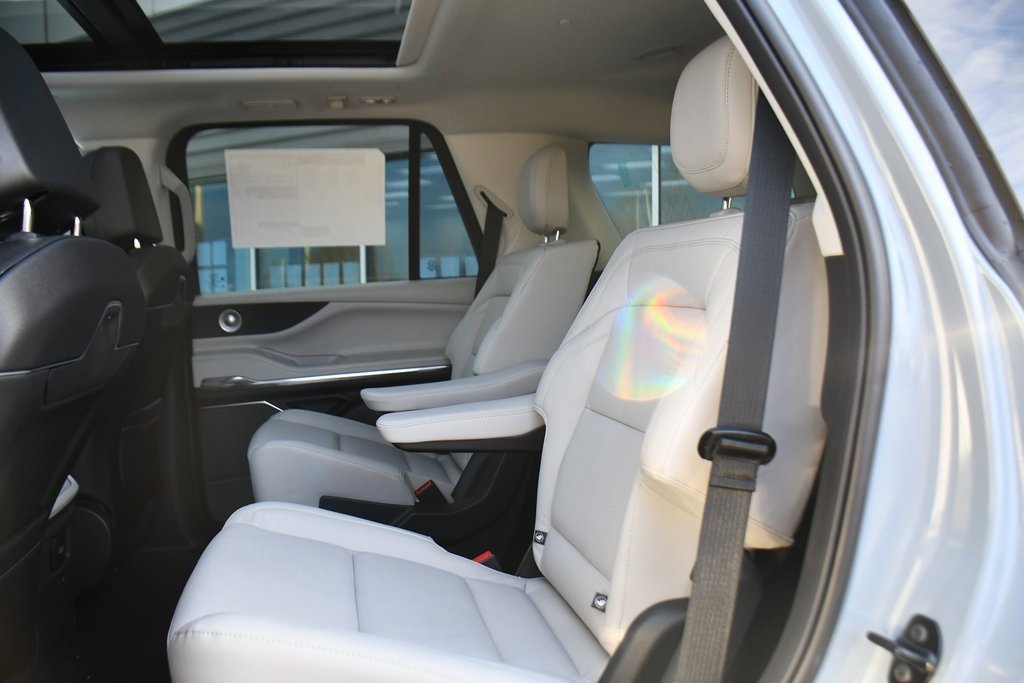 New 2025 Lincoln Navigator Reserve image 23