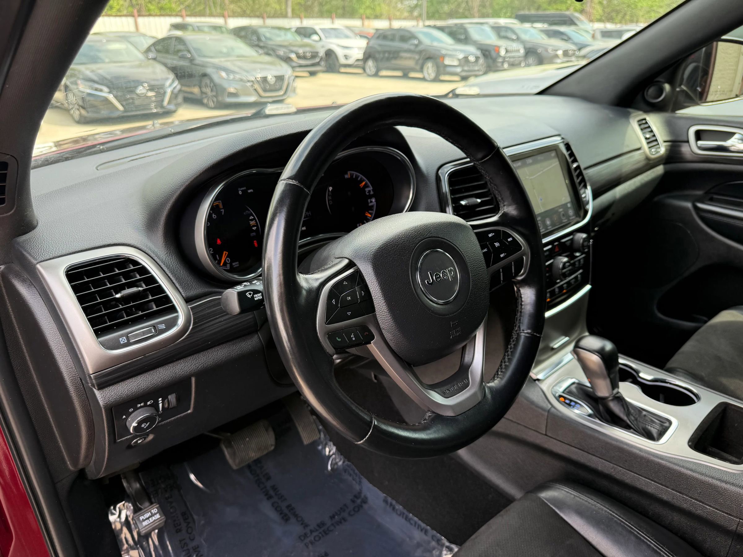 Used 2021 Jeep Grand Cherokee Laredo X AWD/4WD image 10