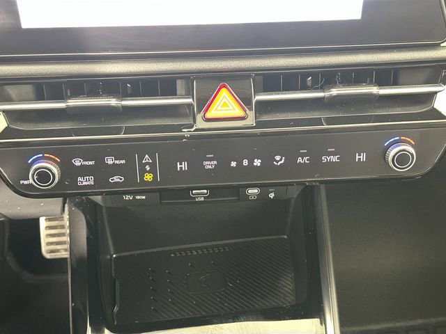 Used 2023 Kia Niro EX Touring image 13