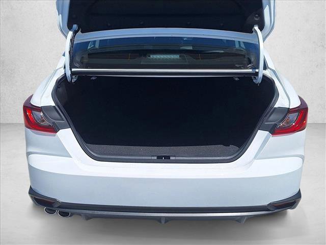 Used 2025 Toyota Camry SE FWD image 17