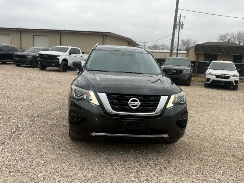 Used 2019 Nissan Pathfinder S image 2