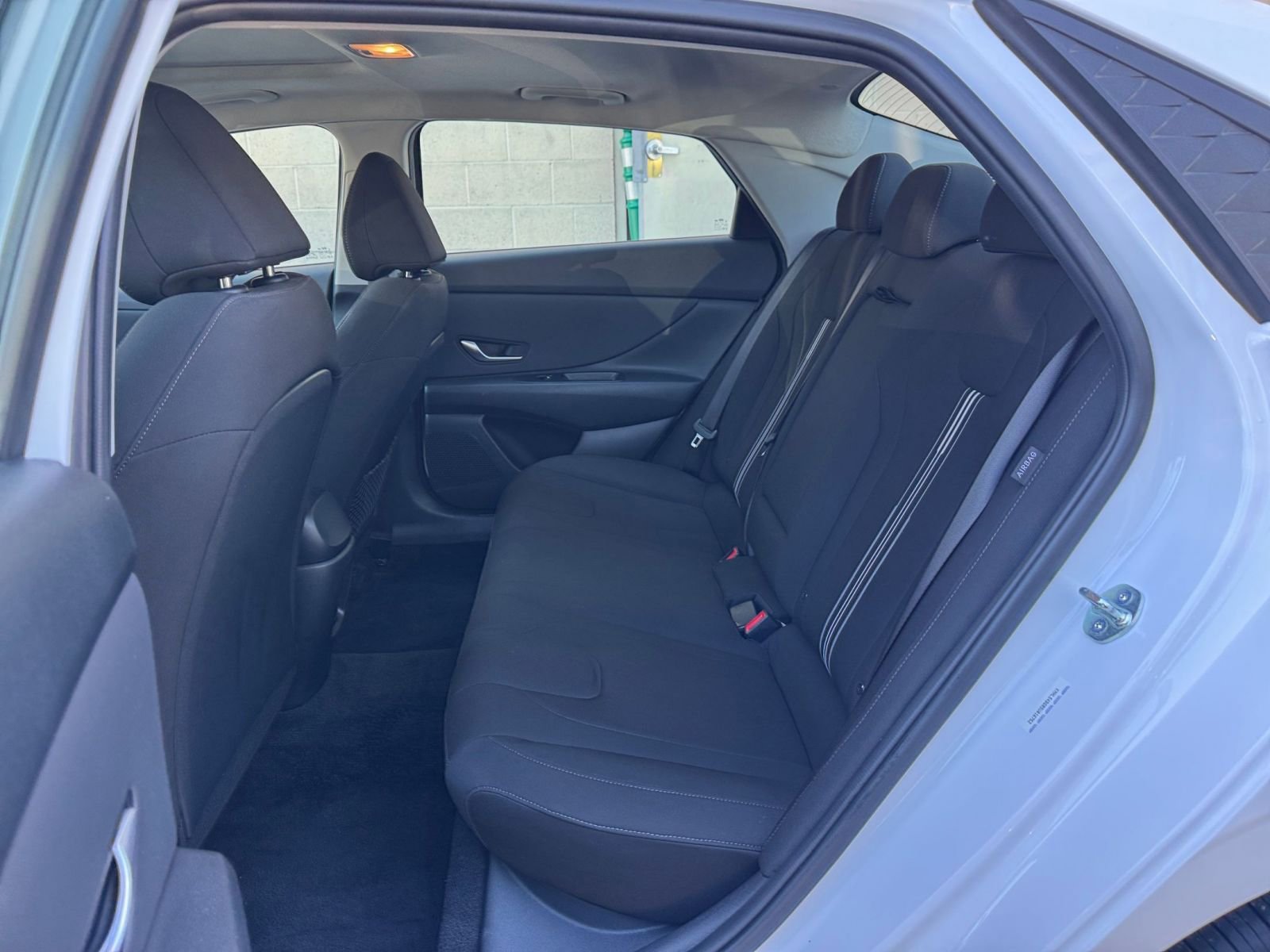 Used 2025 Hyundai Elantra SEL FWD image 27